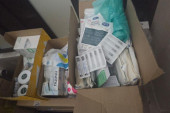 Šta je sve pronađeno u rektoratu: Braunile, špricevi i torbe medicinske opreme u 28 prostorija (FOTO)
