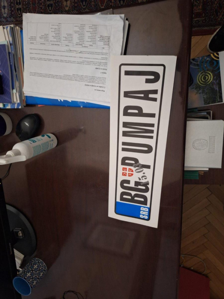 Šta je sve pronađeno u rektoratu: Braunile, špricevi i torbe medicinske opreme u 28 prostorija (FOTO)