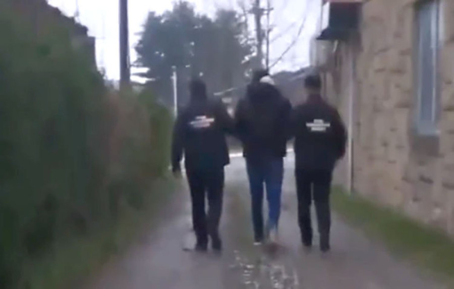 Policija uhapsila dva muškarca zbog sumnje na zloupotrebu službenog položaja, strpali u džep milione? (VIDEO/FOTO)