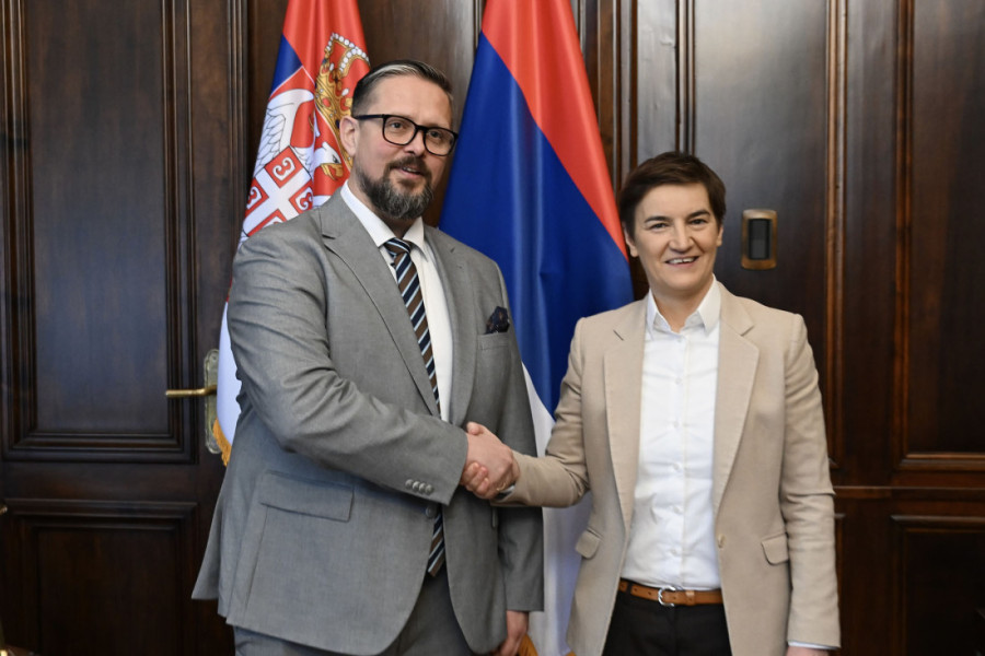 Uspeli smo da vratimo dijalog u institucije, vreme je da unapredimo saradnju: Brnabić razgovarala sa Juhasom, uključićemo što više građana