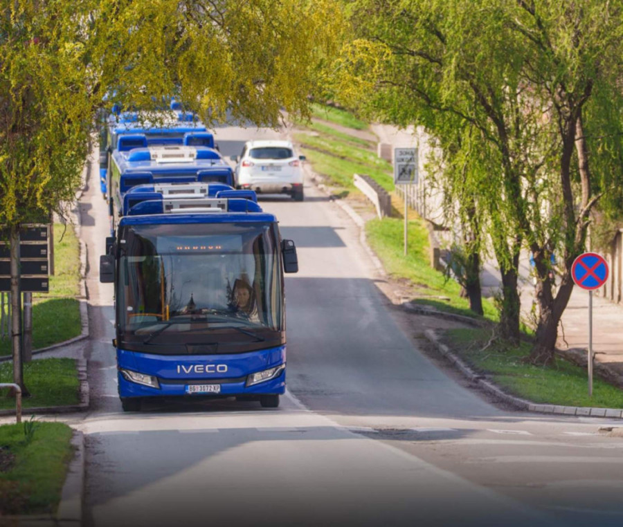 Novi autobusi na inđijskim putevima! Gašić: “Stavljamo tačku na problem prevoza građana”