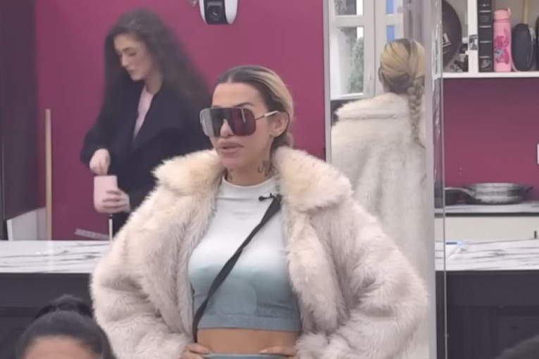 Aneli osula paljbu po Maji i Asminu: Oni su dve prljave spodobe!