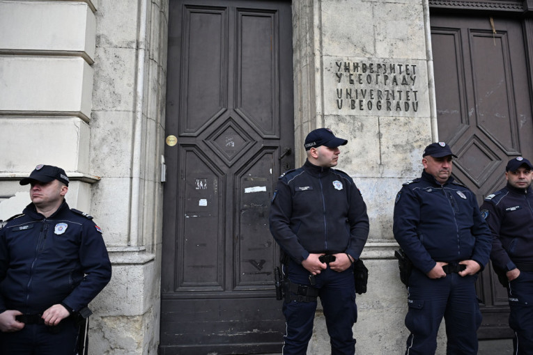 Pripadnici UKP napustili prostorije Rektorata posle pretresa