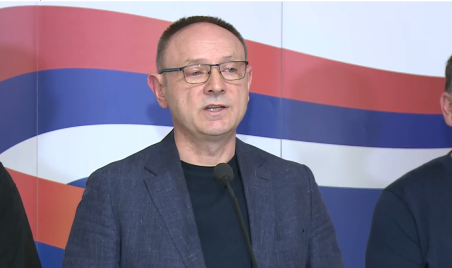 Oglasilo se VJT o dešavanjima ispred Rektorata: Apelovali da se poštuje mir i ne napada policija!