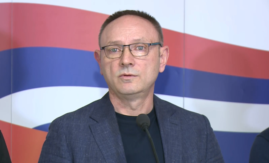 Ana Brnabić se oglasila povodom haosa ispred Rektorata: Dosta je bilo, vladavina prava i sloboda okupljanja ne znači anarhiju!