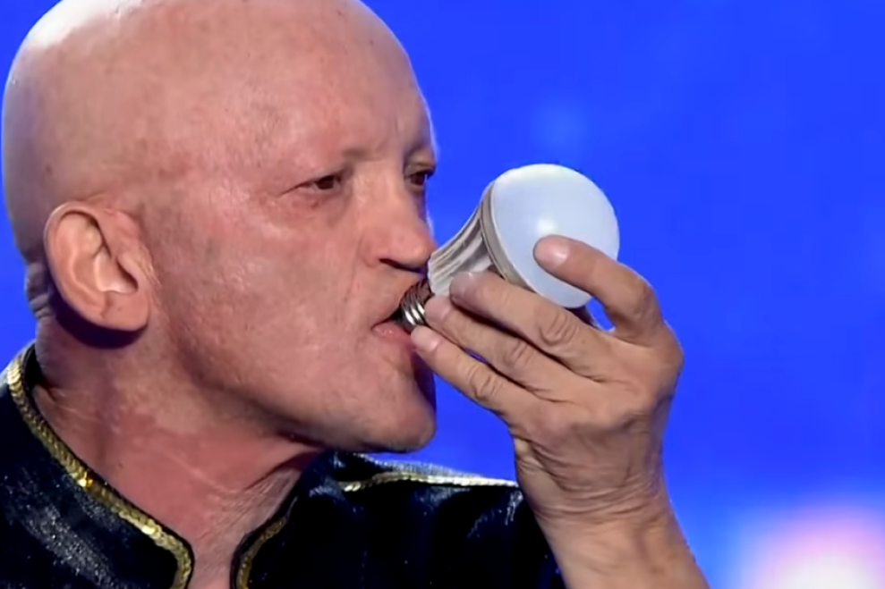 "Čovek je platio hiljade evra da stavljam krofne u grudi!" Bivša striptizeta otkriva sve fetiše Srba!