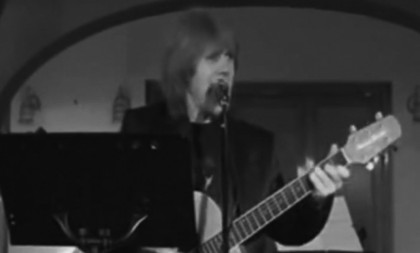 Poznati pevač preminuo od sepse: Oglasio se njegov sin