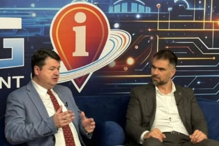 “Skandalozno je nasrtanje na policiju” Mićin o snimku ispred Rektorata, otkrio i o čemu je pričao sa Đokićem na početku blokada