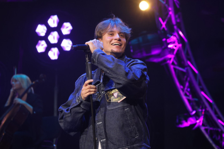 Jakov Jozinović rasprodao osmi Sava centar za 15 minuta! 10.000 ljudi bilo na čekanju!