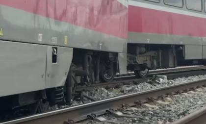 Prve fotografije nesreće u Subotici: "Ruskinja" iskliznula iz šina, evo šta je sa putnicima!