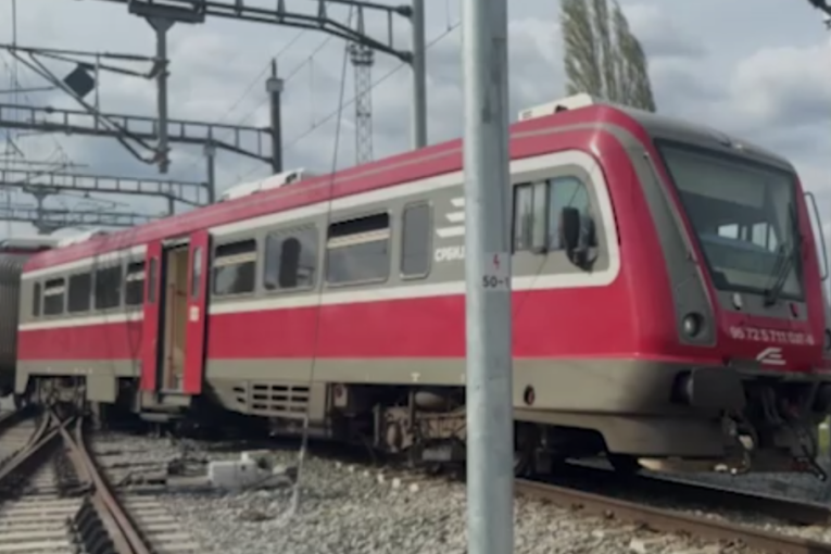 Prve fotografije nesreće u Subotici: "Ruskinja" iskliznula iz šina, evo šta je sa putnicima!