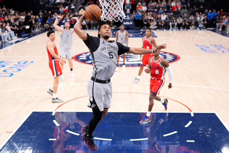 Sparsi mogu i bez Vembanjame: Bogdanović ponovo presedeo meč na klupi!