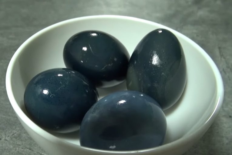 Ruskinje imaju tajnu za savršena uskršnja jaja: Uz par trikova dobićete rubin crvenu boju