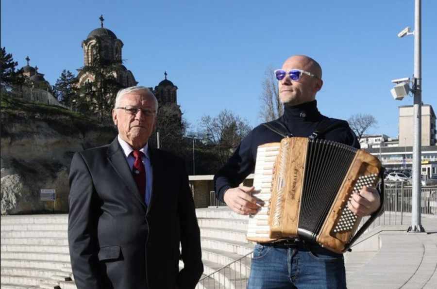 Nema društvene mreže, a zapalio internet! Milanče Radosavljević dobio podršku najvećih (FOTO)