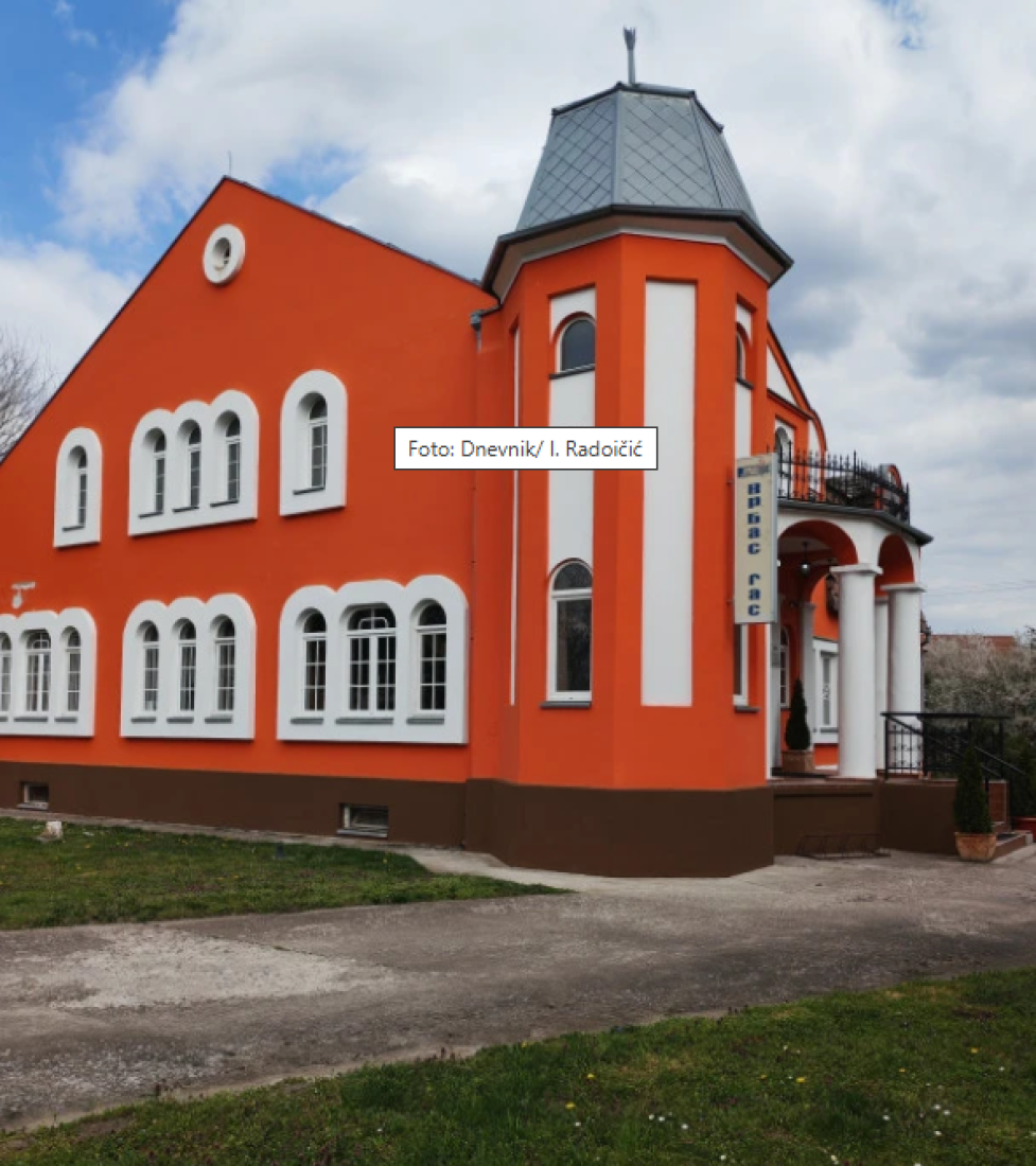 Tibarjijev dvorac kao svedok jednog vremena: Tik uz železničku stanicu u Vrbasu, danas u potpuno novom ruhu (FOTO)