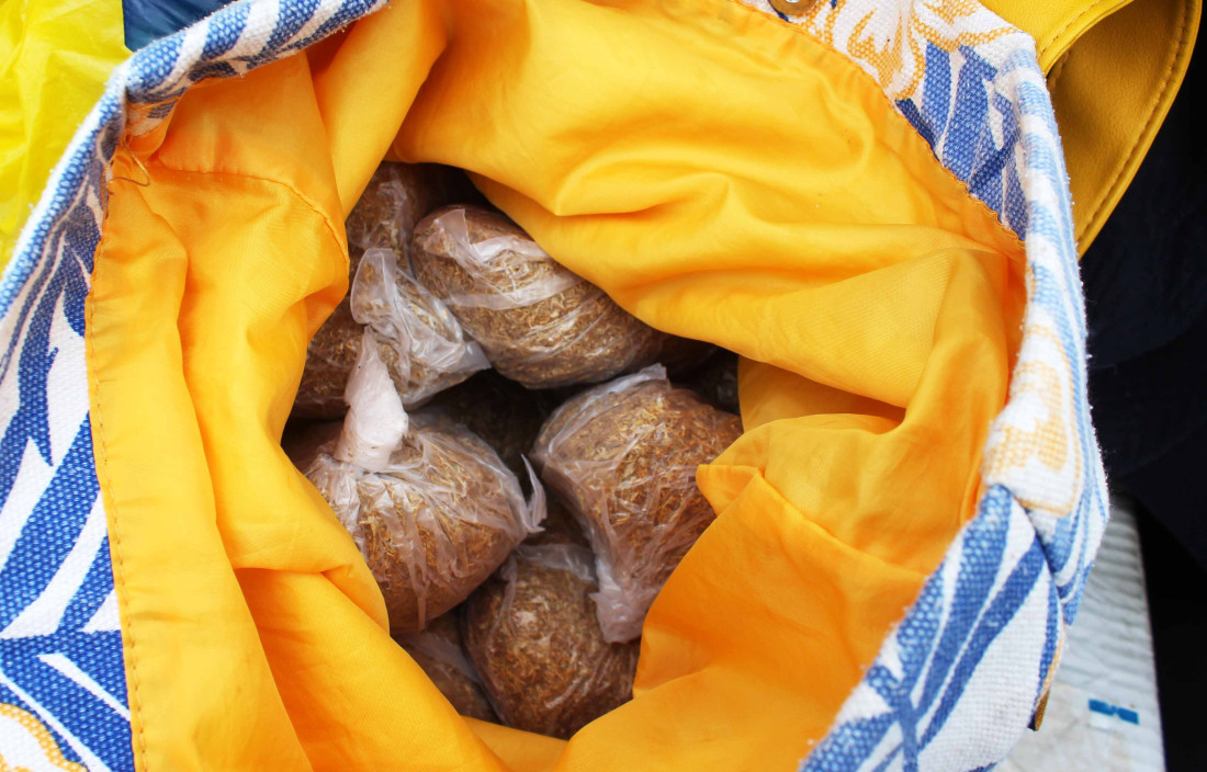 Milion u duvanu: Zaplena u stanu švercerke (FOTO)