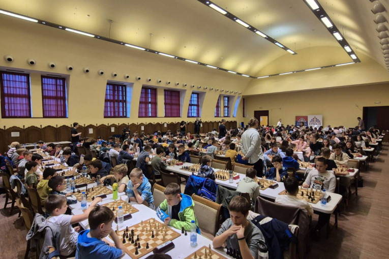 Na Paliću svečano otvoren 19. festival mladih šahista (FOTO)