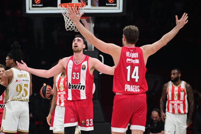 Olimpijakos slavio protiv fenjeraša: Milutinovu malo falilo za dabl-dabl, ali je najvažnije prvo mesto (FOTO/VIDEO)