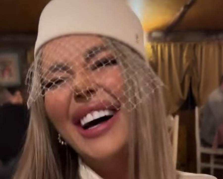 Šuška se da se verila poznata manekenka! Fotka napravila opštu pometnju!