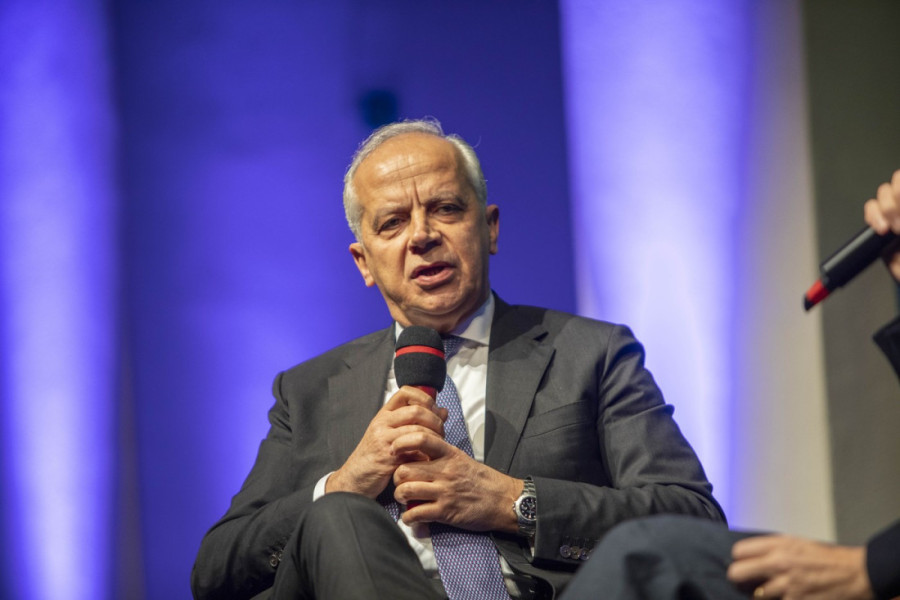 Skandal trese vladu Đorđe Meloni: Oženjeni ministar u vezi sa dvostruko mlađom manekenkom, ona priznala sve (FOTO)