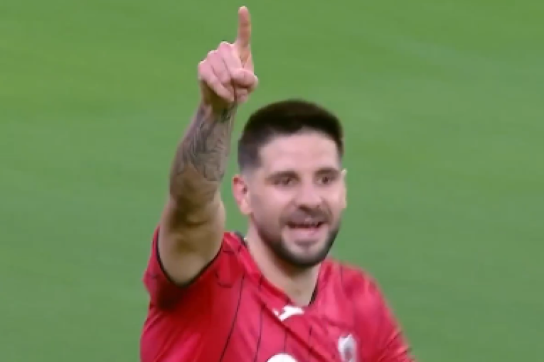 Šok za Arsenal! Izbacio ih je tim iz Čempionšipa (FOTO/VIDEO)