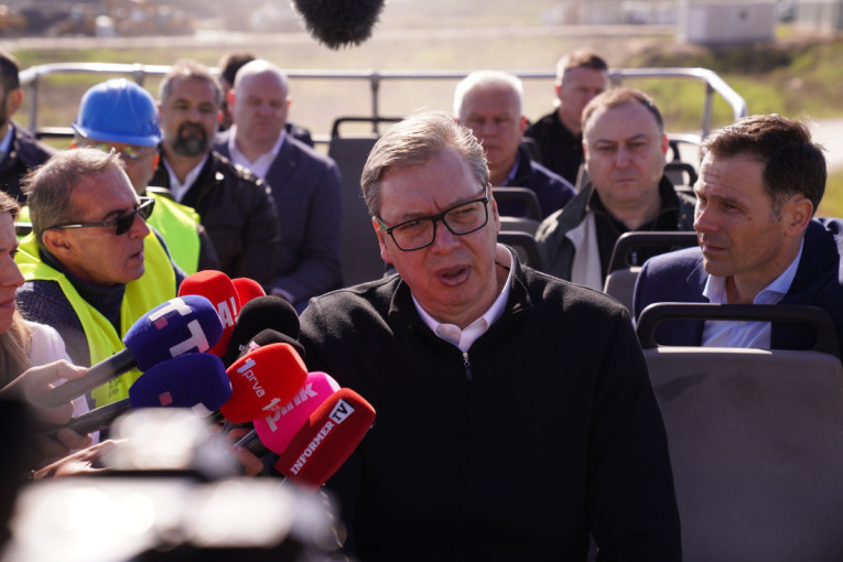 Predsednik Vučić obilazi EXPO: Ovo će biti najlepši deo Beograda (FOTO/VIDEO)