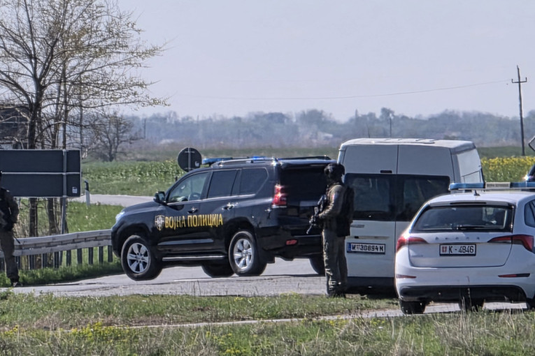 Sijarto o eksplozivu kod Kanjiže: Neko je pokušao da digne gasovod u vazduh! (FOTO/VIDEO)