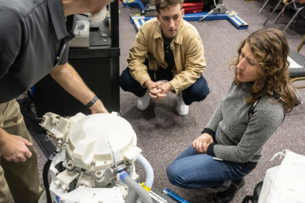 Astronauti samo što nisu stigli do Meseca, a susreli se sa velikim problemom: Nećete verovati šta im se pokvarilo!