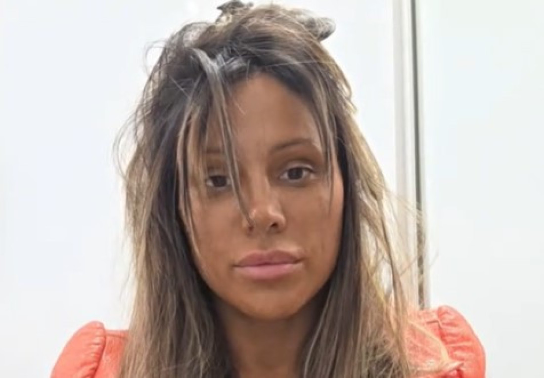 Šok izdanje Sandre Afrike usijalo mreže! Pevačica neprepoznatljiva (VIDEO)