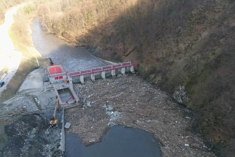 Krvavi praznik: Najmanje sedam ubijenih u napadu na crkvu, vojska spasila taoce