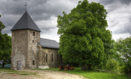 Bili su prinuđeni da napuste domove za samo tri nedelje: Sablasno selo tišine koje svedoči o apsurdu rata (FOTO)
