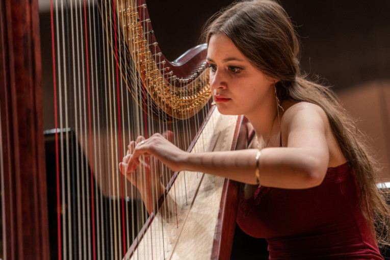Magija harfe na koncertu mlade Mine Marjanović u Gvarnerijusu: Ulaz je slobodan, rezervišite karte na vreme