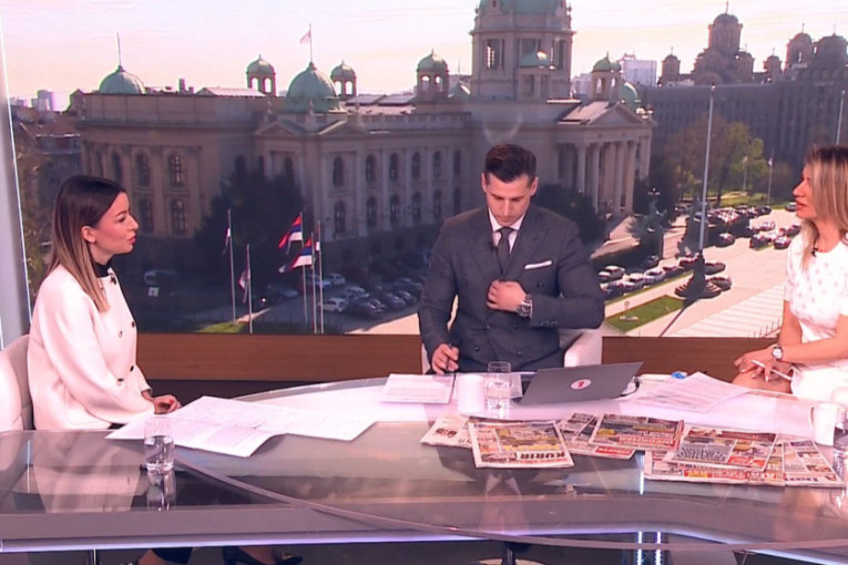 Mesarović o rektoru Đokiću: "On je rušitelj Srbije, strani plaćenik, političar sa ambicijama"