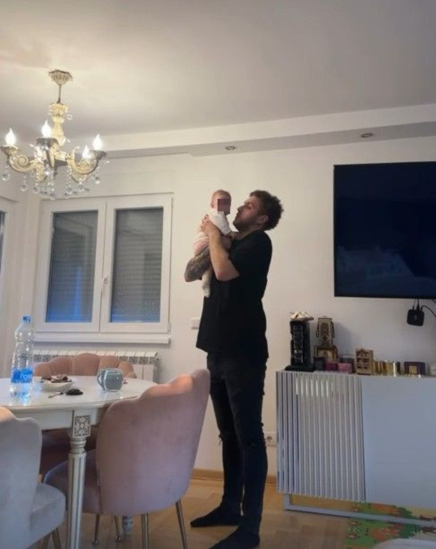 Zavirite u stan Aleksandre Bursać i Stevana Sekulića: Nežni roze tonovi, a ovaj komad ima posebno mesto (FOTO)