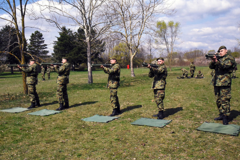 Vojnici generacije "mart 2026" prošli prvo logorovanje: Evo šta ih čeka dalje! (FOTO)