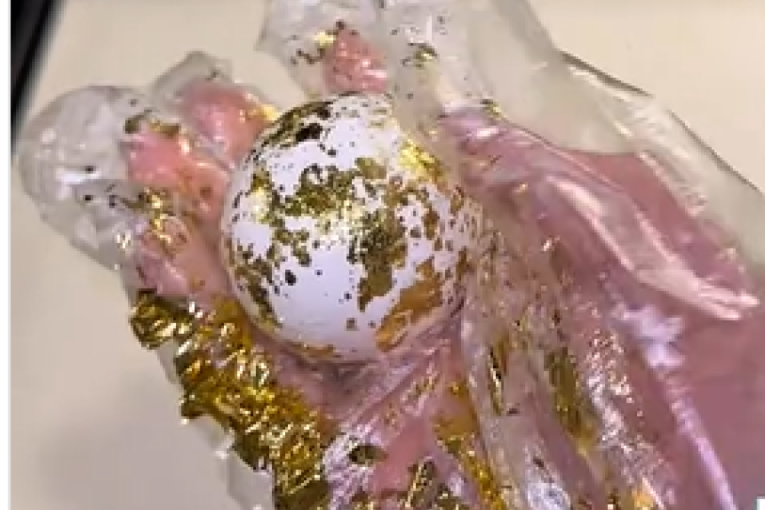 Odlično je za one koji nemaju mnogo vremena: Ovaj TikTok trik donosi luksuzan izgled uskršnjih jaja za samo par minuta (VIDEO)