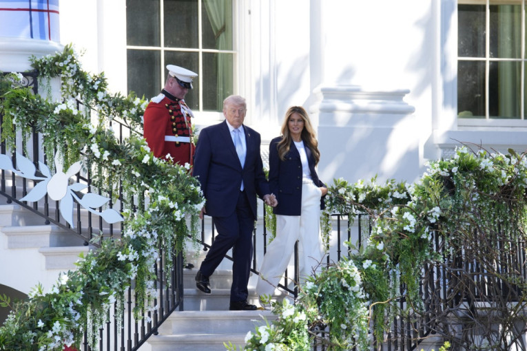 Minimalistički, a moćno: Uskršnji stajling Melanije Tramp može da posluži kao inspiracija mnogima (FOTO)