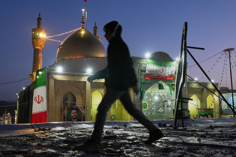 Spremni na žrtvu do poslednjeg daha! Iran diže milione za rat protiv SAD i Izraela