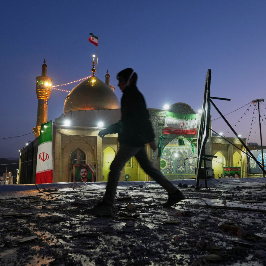 Haos u Istanbulu! Odjeknuli hici ispred izraelskog konzulata, ima povređenih (VIDEO)