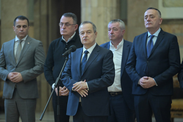 Dačić: Izbori da budu redovni ili bliže redovnom roku, SPS uvek spreman za njih