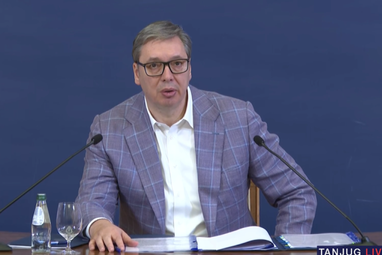 "Lako je udarati u džak koji ne uzvraća udarac" – Vučić: Poziv na dijalog nije trik, već suština demokratije
