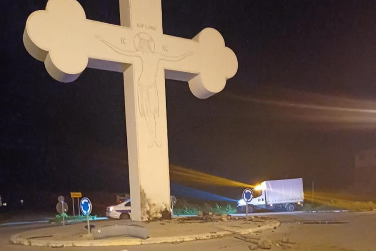 Ubio čoveka, pa se zakucao u betonski krst: Otkriveno da je muškarac (30) pre samoubistva izvršio zločin