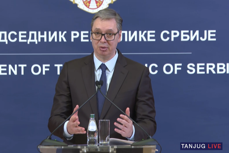 Obraća se Vučić nakon sastanka sa Karen Pirs: RFZO potpisuje važan ugovor sa kompanijom AstraZeneka (VIDEO)