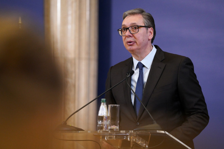 Vučić danas nastavlja konsultacije sastancima sa SNS i Udruženim sindikatom Sloga