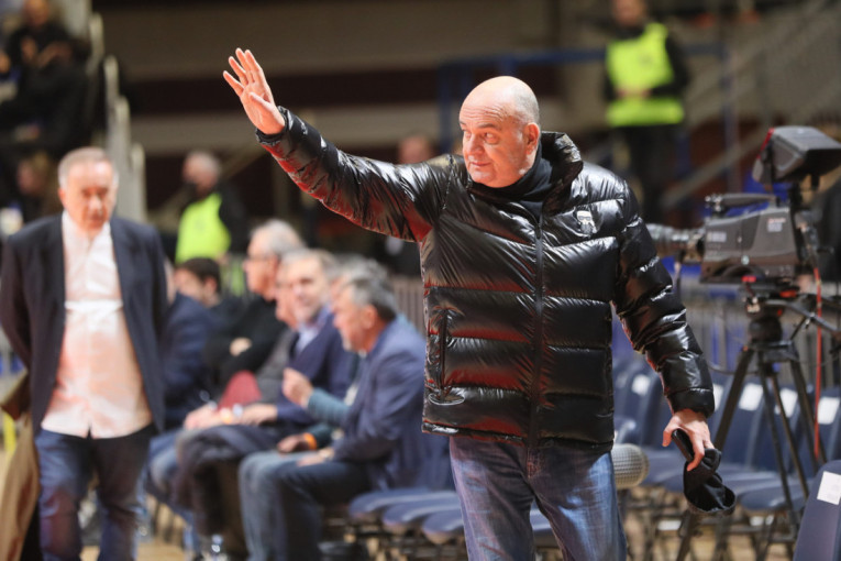 Redovi ispred Arene Duletu u čast! Koreografija je spremna, igrači u specijalnim majicama! (FOTO)