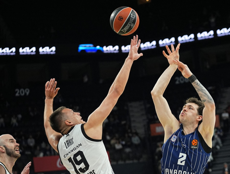 Ti i ja sami u "Pioniru", na glavnom terenu, bolje od toga: I Bogdanović se sa mnogo emocija oprostio od Vujoševića (FOTO)