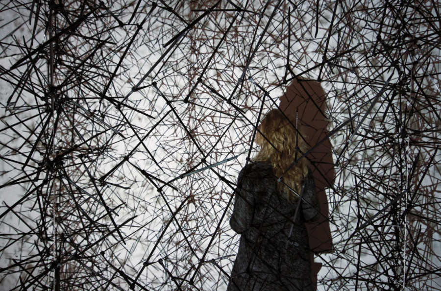 Izložba "Metod u ludilu" Vesne Perunović: Filigranska enigma ženskog ručnog rada (FOTO)