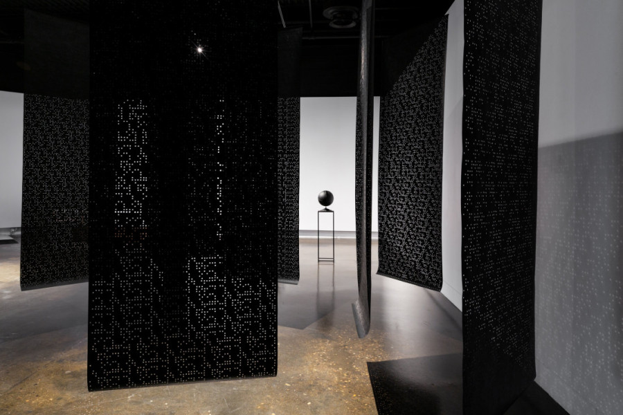 Izložba "Metod u ludilu" Vesne Perunović: Filigranska enigma ženskog ručnog rada (FOTO)