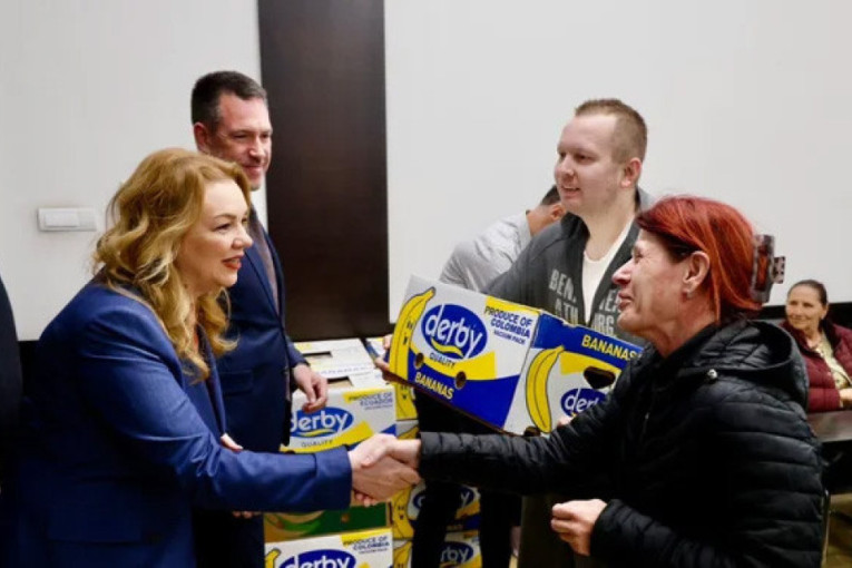 Podrška za interno raseljena lica – uručeni paketi hrane i isporučen ogrev