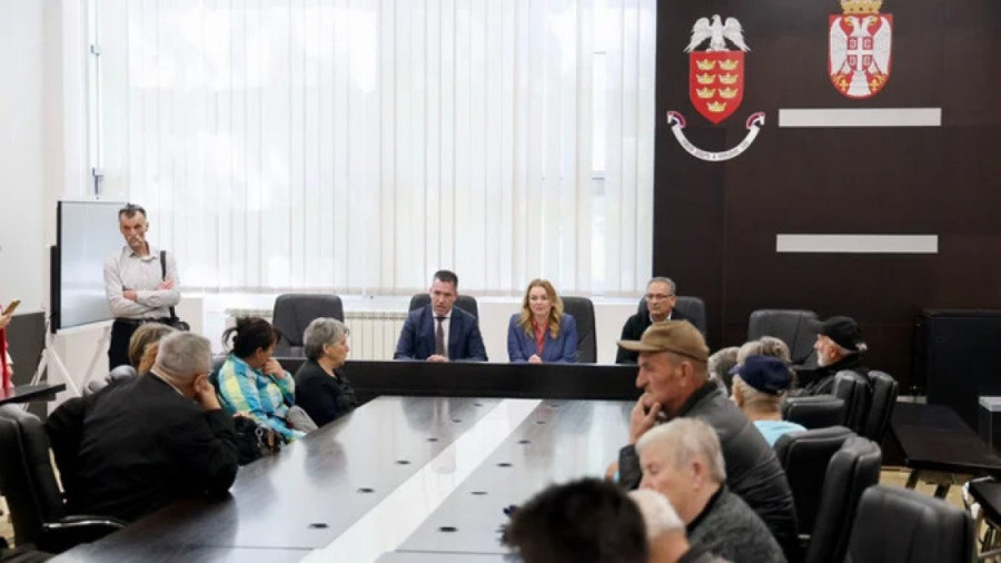 Podrška za interno raseljena lica – uručeni paketi hrane i isporučen ogrev